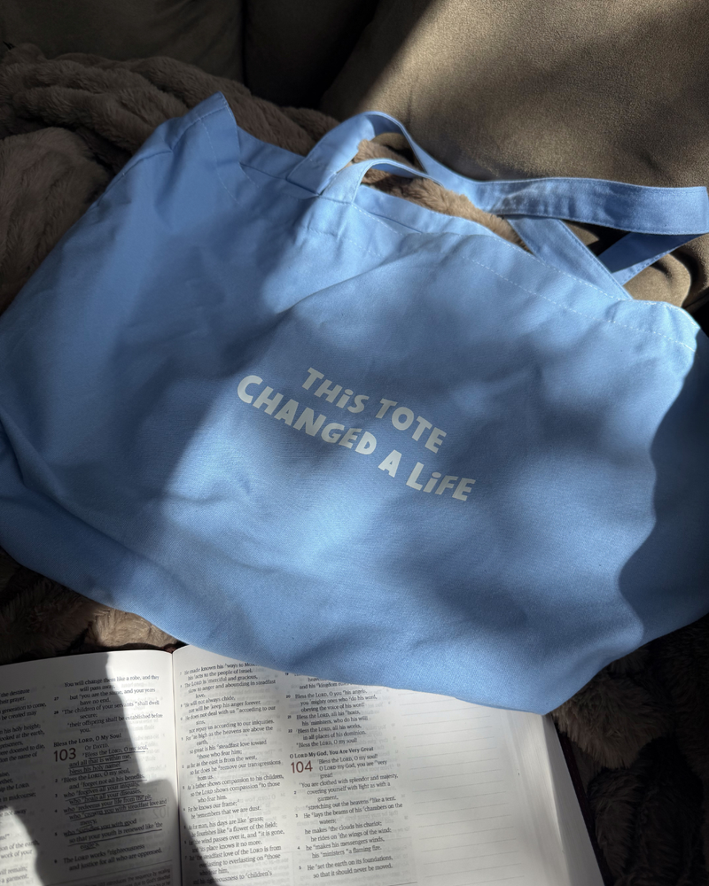 The Grace Tote-zoom-